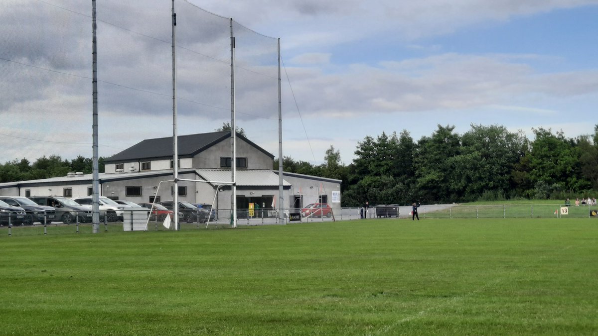 CorkCamogie's tweet photo. Sooooh good to be back in Castle Rd tonight for this U16B final from 2020 #Carrigaline vs #Castlelyons- good luck teams I will post updates on twitter ! Game starts at 7.45 and is refereed by John Horgan! @CastlelyonsCC @CarrigCamogie #lovecamogie #corkcamogie https://t.co/Dxh7fqFWRL