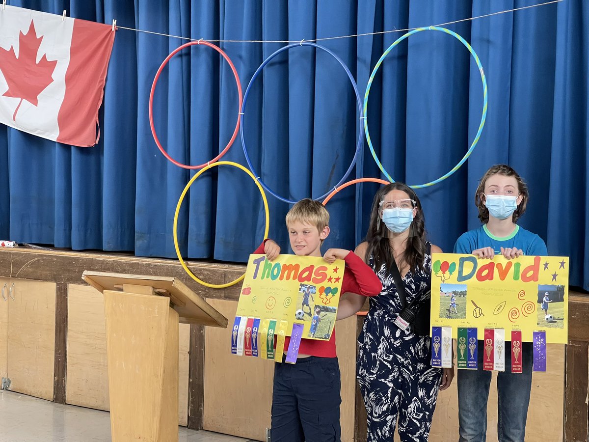 HDSB_Frankovich's tweet image. A few special messages at the end of the slideshow for Mrs. Gibson who is retiring at the end of the month.