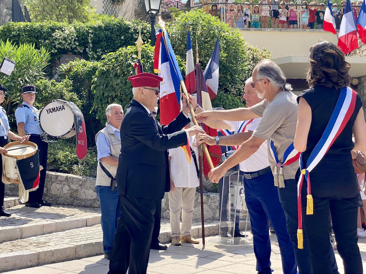 LLaRosaSerafini's tweet photo. Immense fierté d’avoir été maître de cérémonie pour la remise officielle du nouveau drapeau aux Anciens Combattants de #Falicon et la commémoration de l’Appel du #18Juin 🇫🇷 

Magnifique hommage avec les Anciens Combattants, la Musique des Sapeurs-pompiers de Nice, enfants et élus https://t.co/LGER3GroCo