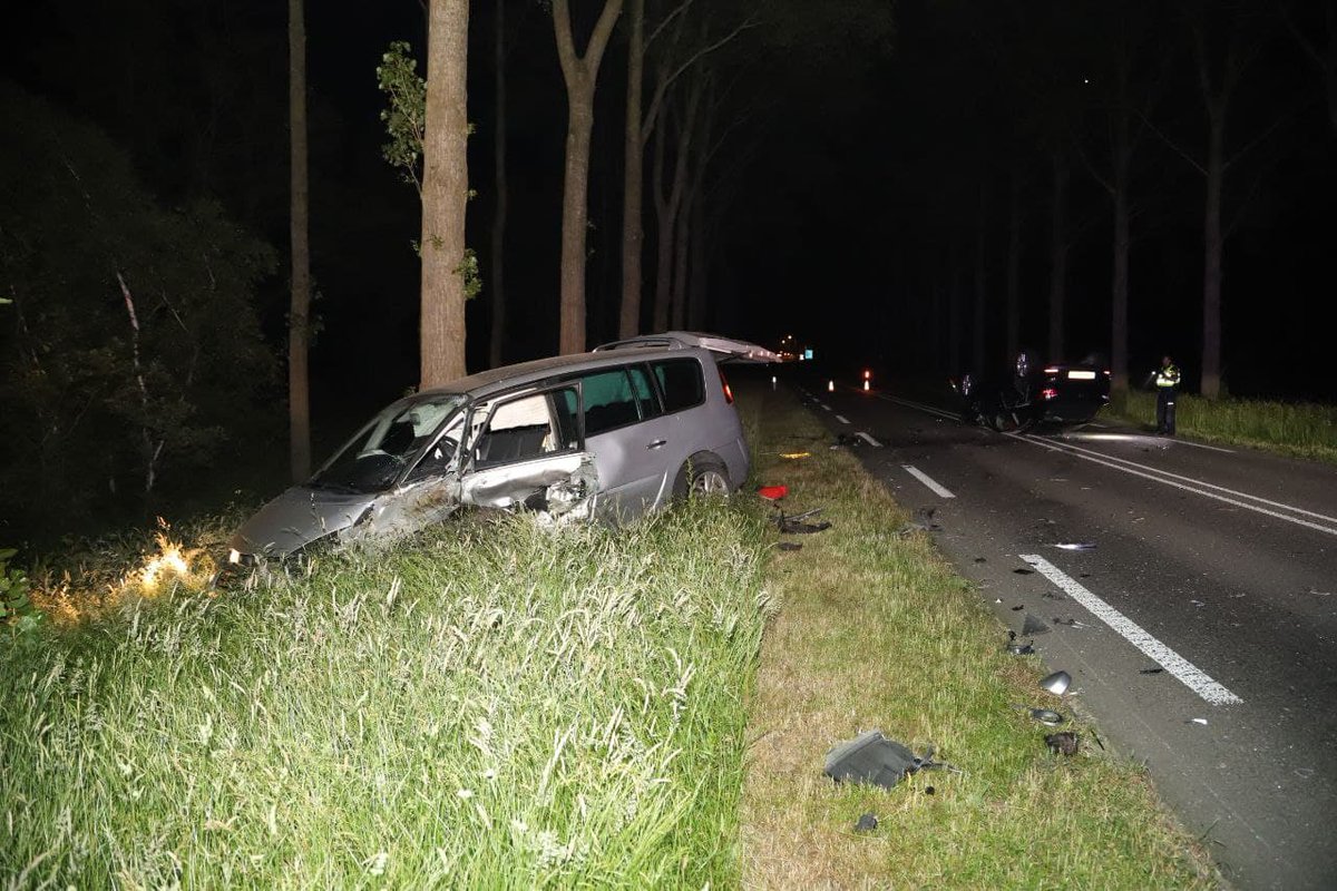 Frontale aanrijding nabij Terwispel :..