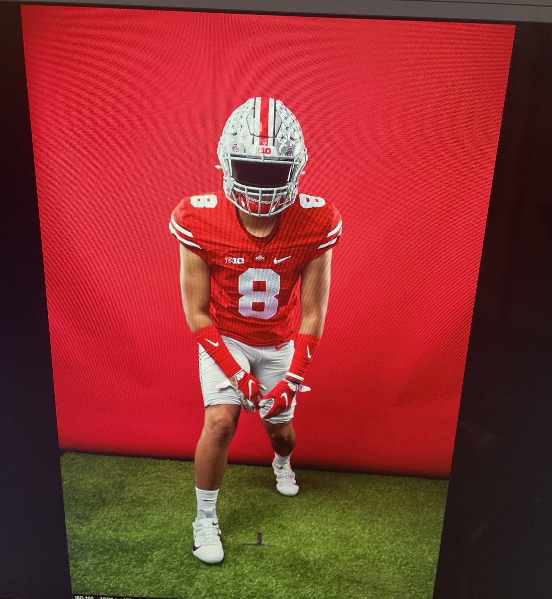 ri_will_'s tweet photo. While on my unofficial vist to THE Ohio State University I’m blessed to have received an offer from @ryandaytime https://t.co/oBJXto9NVe