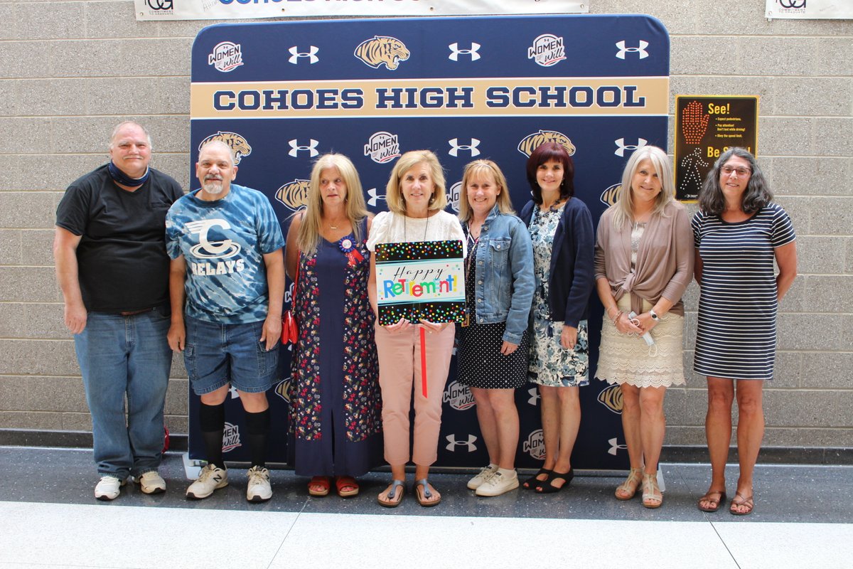 🎉Congrats and THANK YOU to our retirees!🎉 A number of Cohoes educators and support staff members retiring during or at the end of the 20-21 school year were honored Wed. at the Board of Education meeting. See the full list of distinguished retirees: bit.ly/3qbNdfM