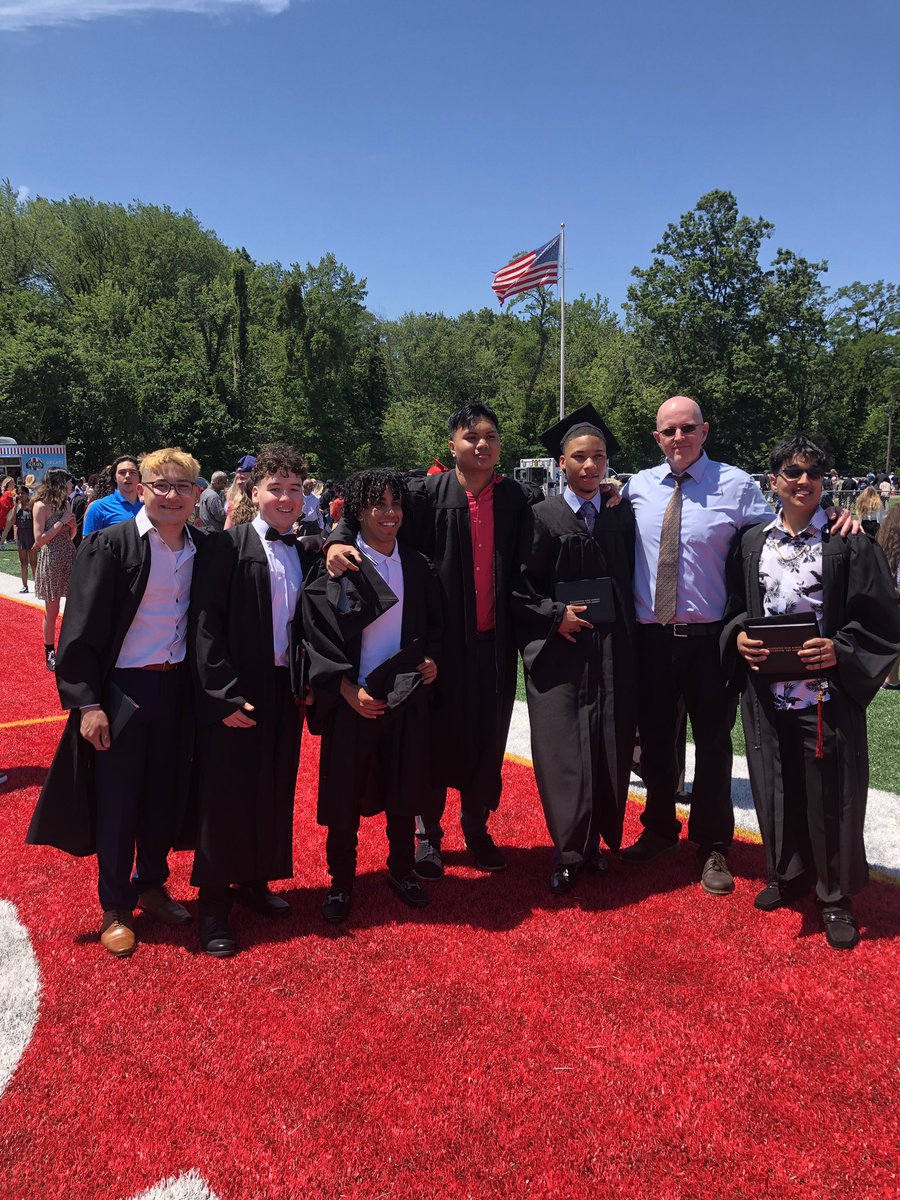 Congrats class of 2021!!!✌🏻❤️