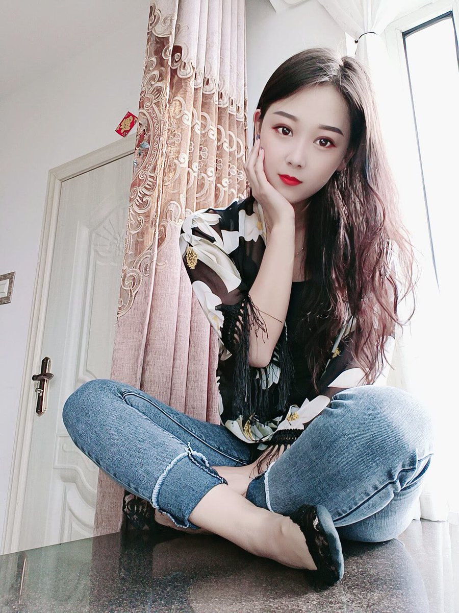 pedsocks3's tweet photo. 有要拿🧦来泡茶的吗？ #蕾丝船袜 #舔臭脚 #原味襪 

https://t.co/4sKrQFV4kc
下载前关闭vpn https://t.co/CKDvwwSc7e