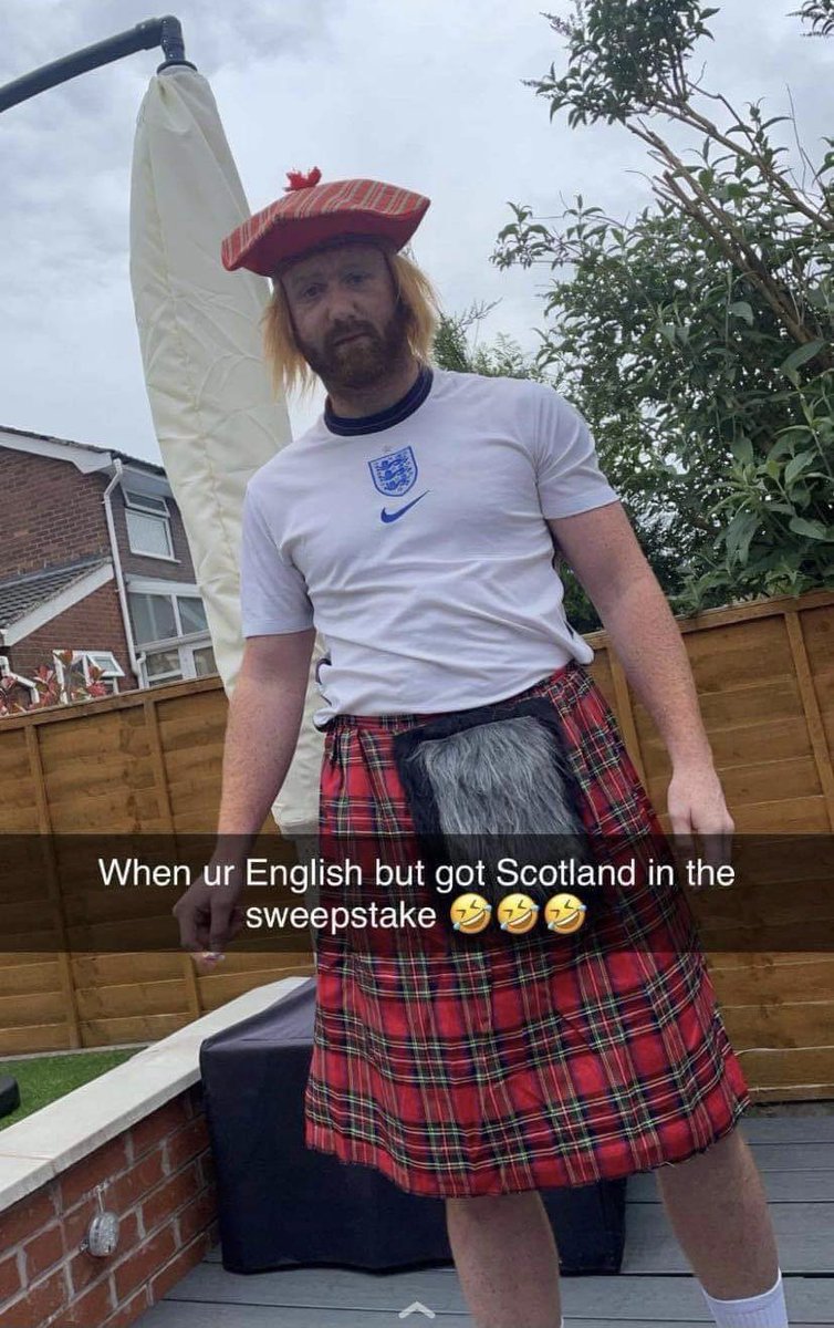 Desperate times call for desperate measures 🤣👏 

Fair play <a href="/MCDaidzz/">James McDaid</a>, fair play indeed.

📸 - <a href="/Jamesdemba3gg/">Egg</a>