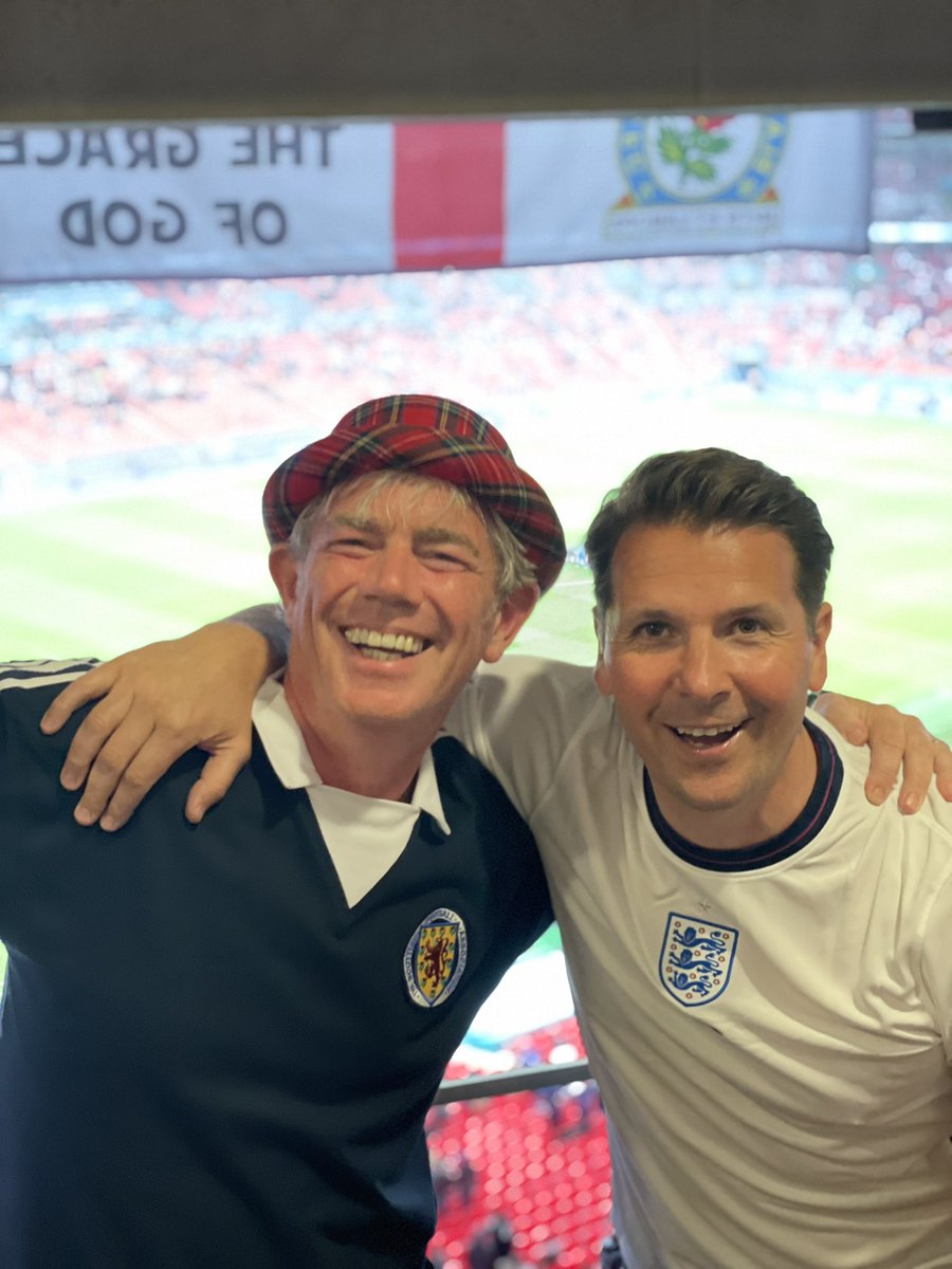 Neil Hall tweet media