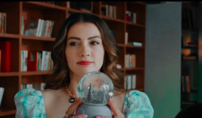 Bu senin bana aldığın ilk hediye, ömrümün sonuna kadar saklayacağı🥺 #askmantikintikam