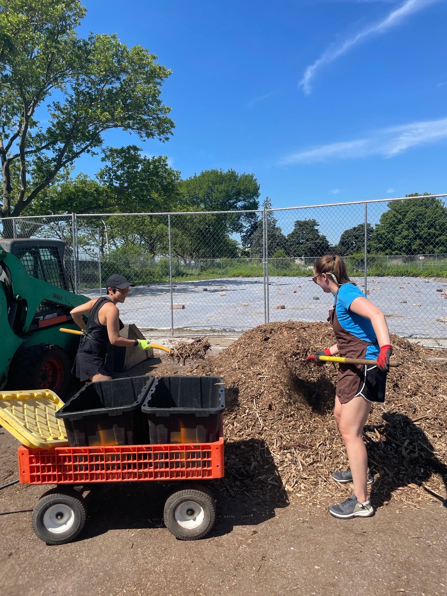 WELLcertified's tweet photo. IWBI staff joined @earthmatterNY, part of @NYCzerowaste’s #CompostProject for a #Juneteenth day of service at @Gov_Island. Our staff took a volunteer day while honoring this day of acknowledgment, reflection and remembrance. https://t.co/ckz9ESsP6T