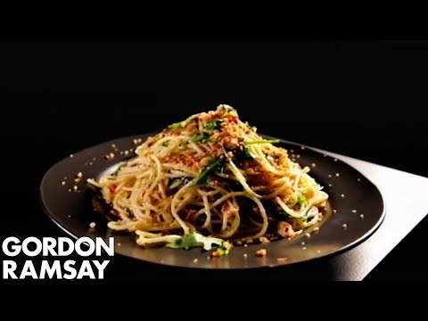 Spaghetti with Chilli, Sardines & Oregano | Gordon Ramsay

https://t.co/k1y0595ORj https://t.co/3wTdjYLk02