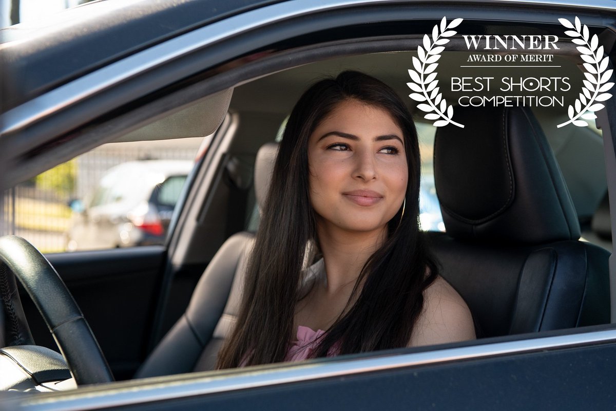 ANOTHER AWARD!! Woo!! 🥳🥂 In the categories of MOVIE TRAILER &amp; WOMEN FILMMAKERS! 🙌 Thanks so much to Best Shorts Competition for the honor! 🏅
#filmfestival #indiefilms #bestshortscompetition #comedy #diversity #femalefilmmakers #femaledirector #filmfinancing #filmfunding