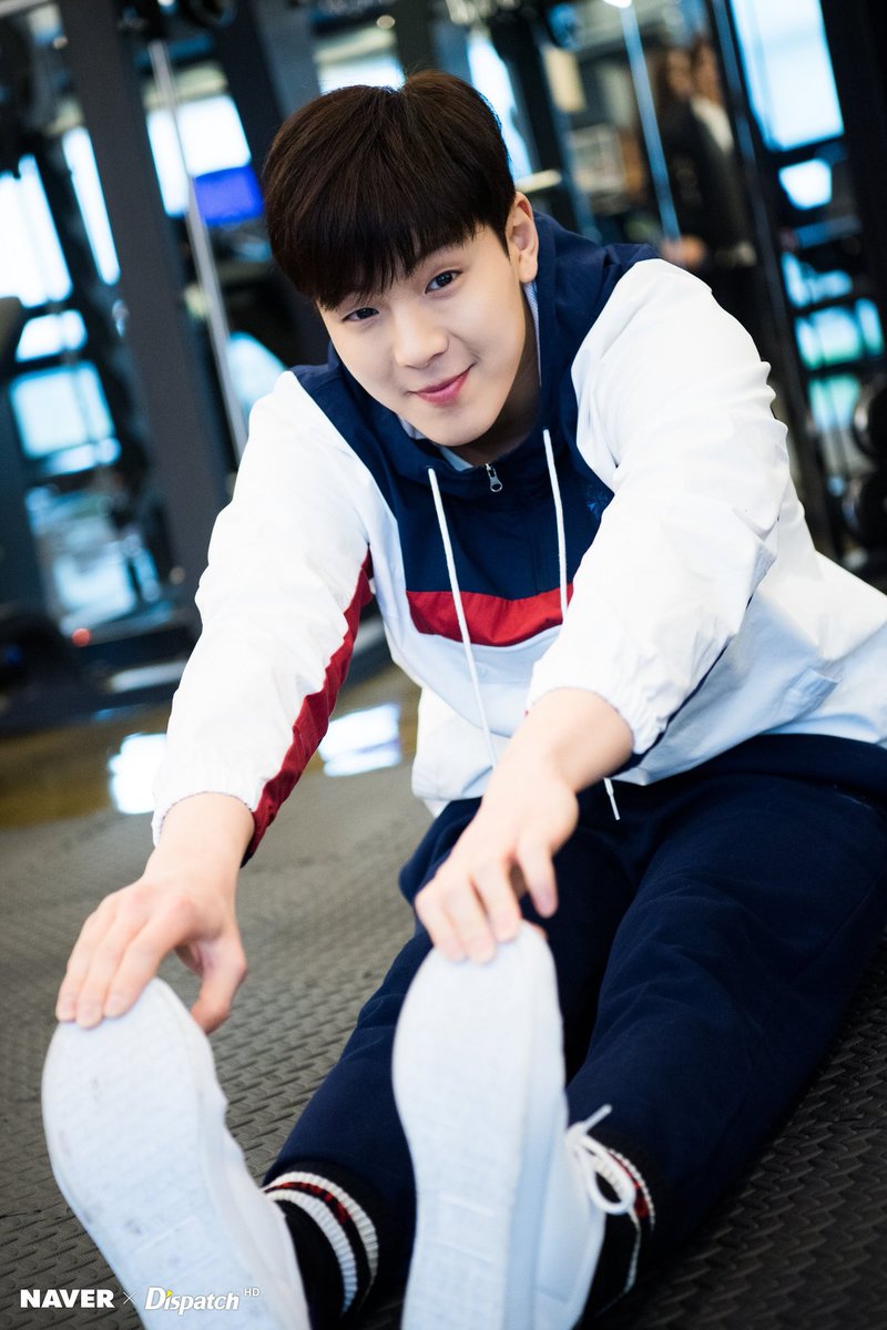 Diario_MonWenee's tweet photo. Só quero dizer o quanto estou orgulhosa de tudo que ele tem feito. Amo seus conselhos, sua risada, a forma como ele dança, canta, sou muito feliz em conhecer-lo e ter meus dias mais iluminados por ele.
(+)
#HBDtoSHOWNU
#찬란하고애틋한셔누ayo
#ShownuBestLeader
@OfficialMonstaX https://t.co/2Bok52sqpQ