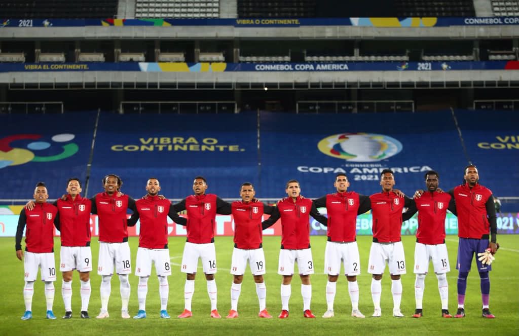 G_Lapadula's tweet photo. Hemos jugado contra un equipo muy fuerte. Lamentamos mucho el resultado de anoche, pero seguimos trabajando juntos y enfocados en el próximo partido. 
¡ A LEVANTARSE ! 🇵🇪 
#arribaperú
#unidossomosmásfuertes 
@SeleccionPeru https://t.co/5OhtFzr5QX