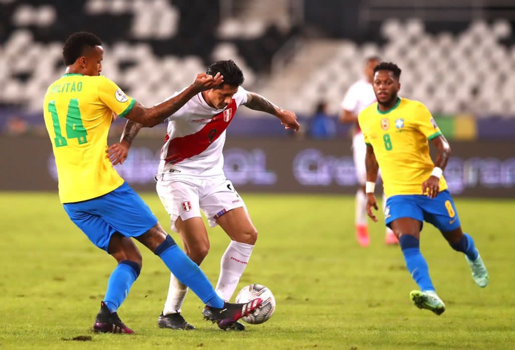 G_Lapadula's tweet photo. Hemos jugado contra un equipo muy fuerte. Lamentamos mucho el resultado de anoche, pero seguimos trabajando juntos y enfocados en el próximo partido. 
¡ A LEVANTARSE ! 🇵🇪 
#arribaperú
#unidossomosmásfuertes 
@SeleccionPeru https://t.co/5OhtFzr5QX