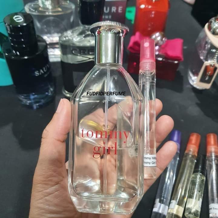fudfidontheroad's tweet photo. เปิดแบ่งขาย Tommy Girl EDT
น้ำหอมโทนฟรุ๊ตตี้ หอมเย็นๆสดชื่นไม่อื้ออึงจะเป็นสไตล์โปร่งๆ บางเบา มีความหอมหวานของดอกแอปเปิ้ลและกุหลาบ เหมาะกับอากาศเมืองไทย
2ml 140
5ml 230
10ml 350
#รีวิวน้ำหอม #ส่งต่อคสอ #ถูกและดี #น้ำหอมแบ่งขาย #ตลาดนัดnct #ตลาดนัดออนไลน์ #HowtoPerfect #คสอเกาหลี https://t.co/snTPaAV5dZ