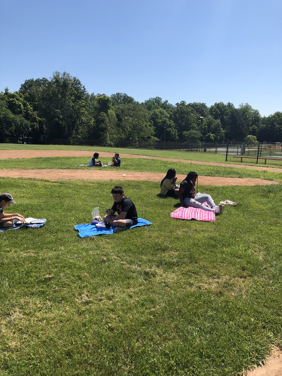 Nicki Poturalski tweet media