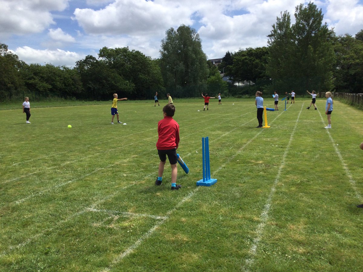 MrsSkingleSPS's tweet photo. It’s been such a long time since I’ve tweeted! Be ready for a catch up! This weeks great cricket session in the sun @SPSPlymouth https://t.co/oVPUDBYdxD