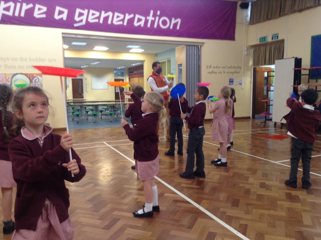 MrsKing2D's tweet photo. Enjoying our Circus Skills workshop this afternoon https://t.co/mTjNmSnU5a