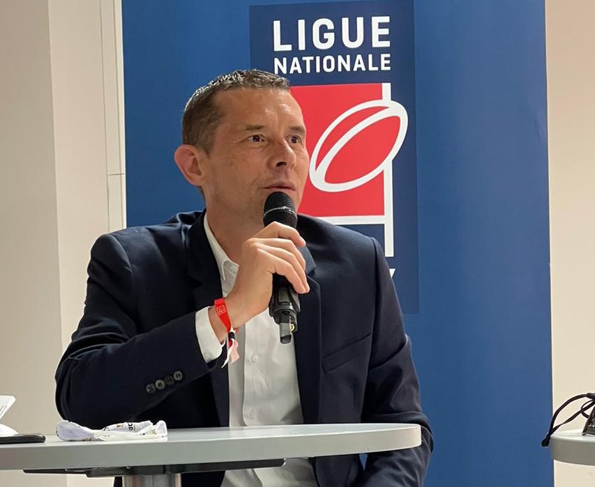 LNRofficiel's tweet photo. #DemiesTOP14
Conférence de presse
E.Eschalier, DG de la LNR : « Le Comité Directeur a validé une décision importante. Je suis heureux d’annoncer que les demies du TOP 14 reviendront dans la Métropole Lilloise en 2024 avec un stade plein et toute une ville aux couleurs du rugby » https://t.co/nP9qabxrX1