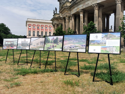 unipotsdam's tweet photo. Im Anschluss gibt es die Gelegenheit, eine Fotoausstellung über die Geschichte der Universität Potsdam zu besichtigen.
Zur Ausstellung: https://t.co/HtX7dEUSWF
#30jahreUP #UPtalks #Ausstellung #Griebnitzsee #Potsdam https://t.co/DUVUBPuCPY