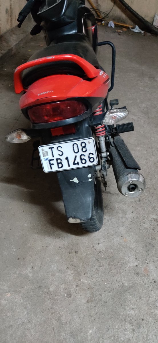 tsspdcl_'s tweet photo. @RajnewsOfficial TS ట్రాఫిక్ పోలీసుల పని తీరు, 
హై స్పీడ్ E చలన TS 08FB 1455 ఈ నెంబర్ ఒక కరుది దీనికి వేయాల్సిన E చలన సరిగ్గా చూడక పోలికలు కారుకు వేయవలసి E చలన, TS 08FB 1466 బైక్ కి వేశారు, ఒక్కసరి చలన ఫోటో ఓపెన్ చేసి చూస్తే
ఫోటో లో కారు
చలన బైక్ కి, https://t.co/Yu6MJorEHw