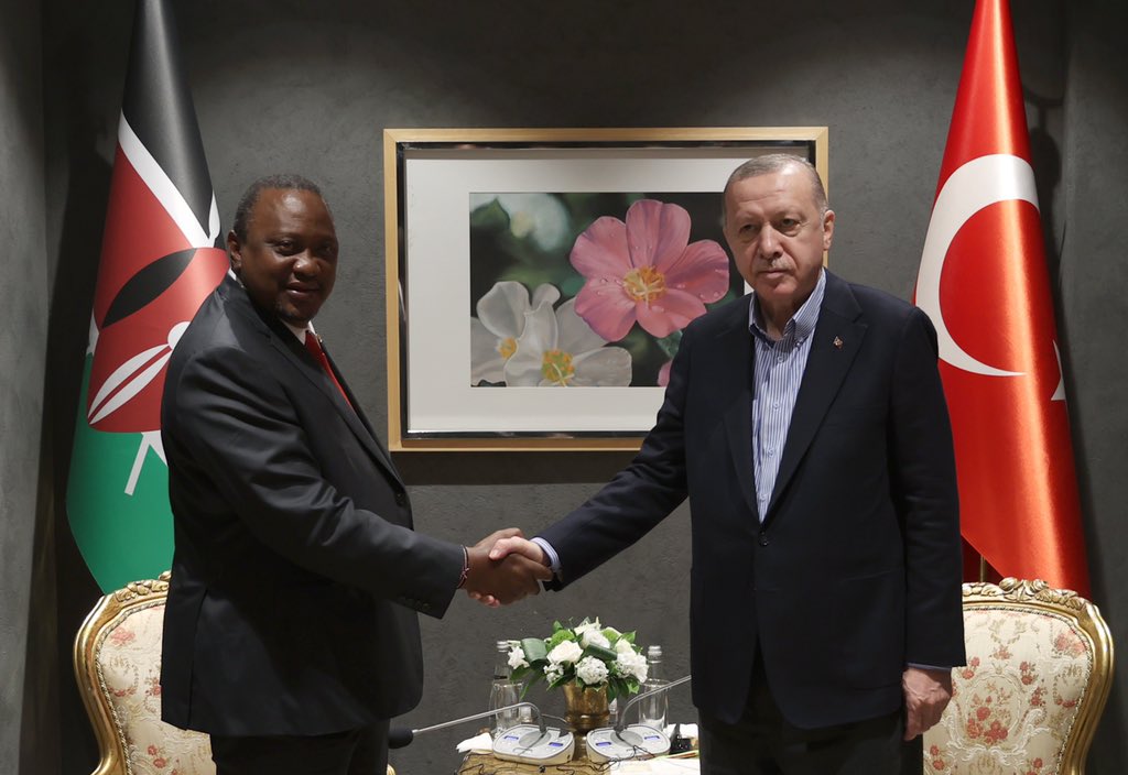trpresidency's tweet photo. President @RTErdogan met with President Uhuru Kenyatta of Kenya, who is in Turkey for the Antalya Diplomacy Forum. https://t.co/6aMiBWRzZC