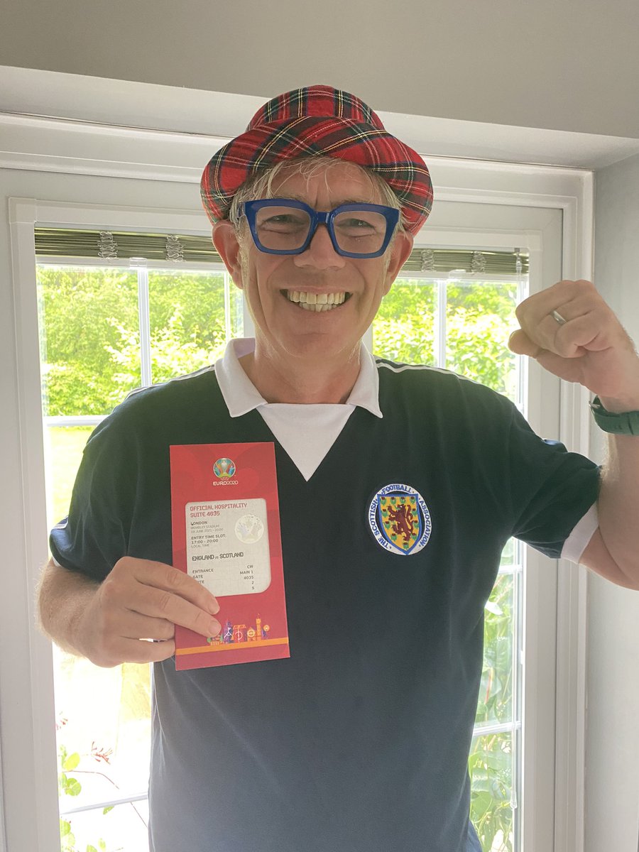 RustyWedges's tweet image. Keep telling everyone I am travelling more in hope than expectation, but no! The grey tartan clouds over Wembley are surely a sign of great things to come…..😉