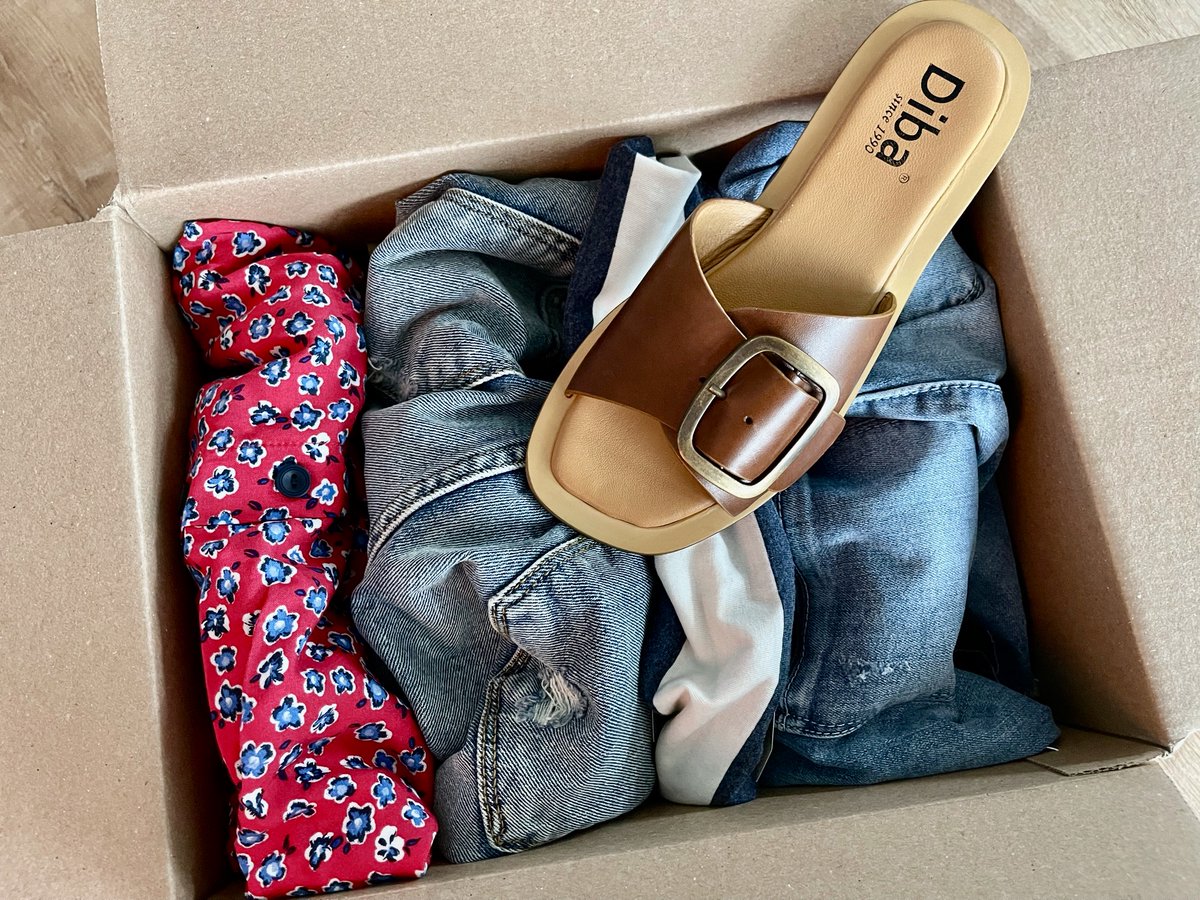 the_ccbb's tweet photo. Summer Stitch Fix Unboxing &amp; Review | June 2021 https://t.co/g8P96CLoVK @stitchfix https://t.co/sr9G3P6GsH