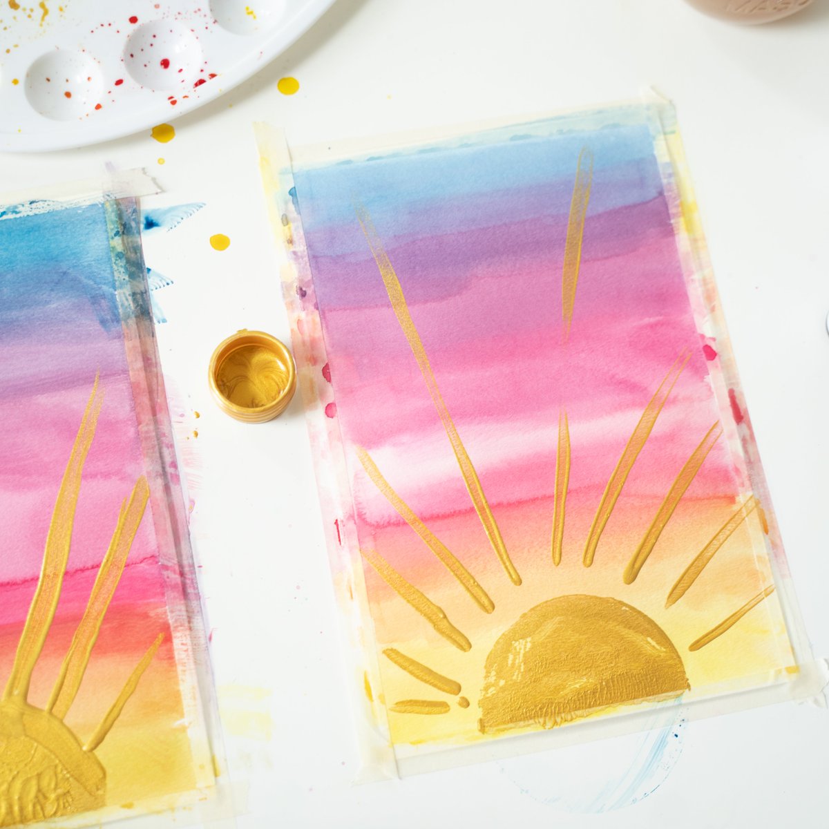 letsgomakeart's tweet photo. Are you an early bird or a night owl? No matter the time of day, watching the colors slowly change in the sky takes our breath away every time. 

Nicole is here to teach your kids how to blend colors to make a beautiful sunset sky. #kidsbox #artmadesimple

https://t.co/uxiqArIKGg https://t.co/SckB2m7O7v