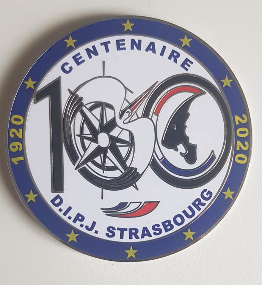 Alternative_PN's tweet image. Centenaire de la création de la #PJ #Strasbourg
@Alternative_PN, convié à la cérémonie, a pu longuement échanger avec M. J.BONET, Directeur Central de la PJ et ainsi porter nos propositions et revendications sur l'équipements et l'indemnisation opérationnelle des #BRI (hors FIPN)