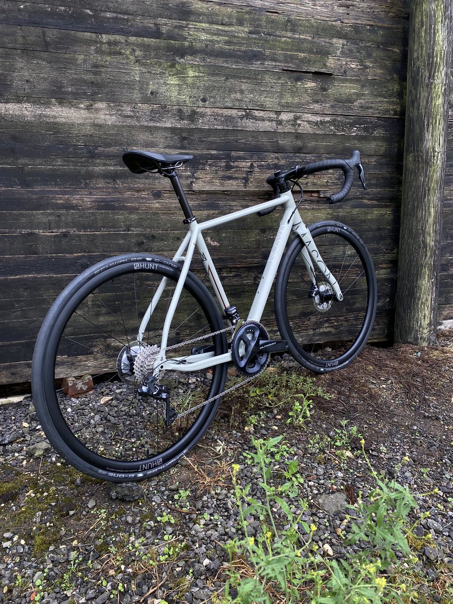 MASON_Cycles's tweet photo. #MasonDefinition LTD Release Vela colourway.
.
#MadeForMiles
. https://t.co/B856Z7VXnY