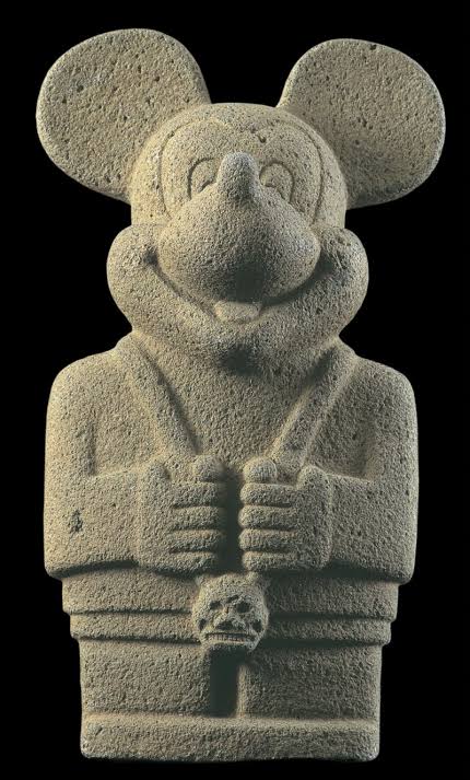nebula_atolli's tweet photo. Ya están los adornos para el Disneylandia de Tenochtitlán: https://t.co/vuuu4Rwnf8
