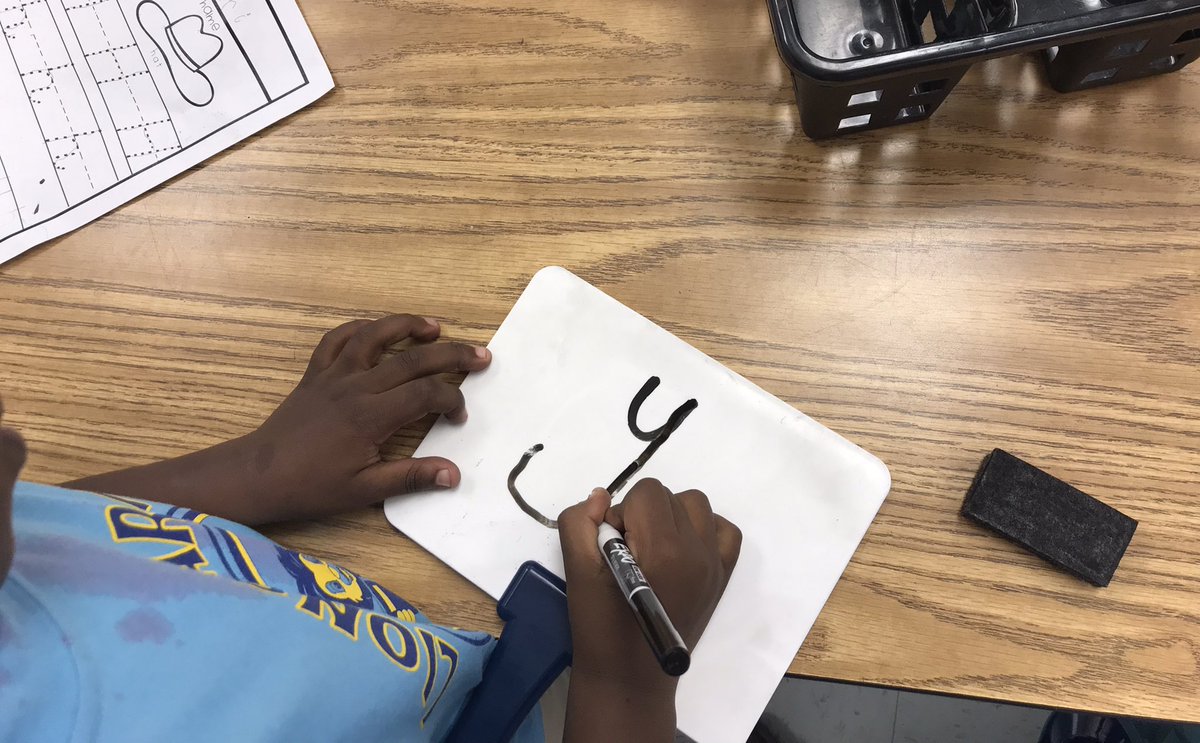 Multimodal Phonics First guided practice during Erwin Craighead’s ASAP <a href="/TraceyLHunter2/">Tracey L. Hunter</a> @bmorgan319 @melmatthewsARI <a href="/Sonyayates/">Sonya Yates, CALT</a> <a href="/craighead_lions/">Craighead Elementary</a> <a href="/BrainspringOG/">Brainspring</a>