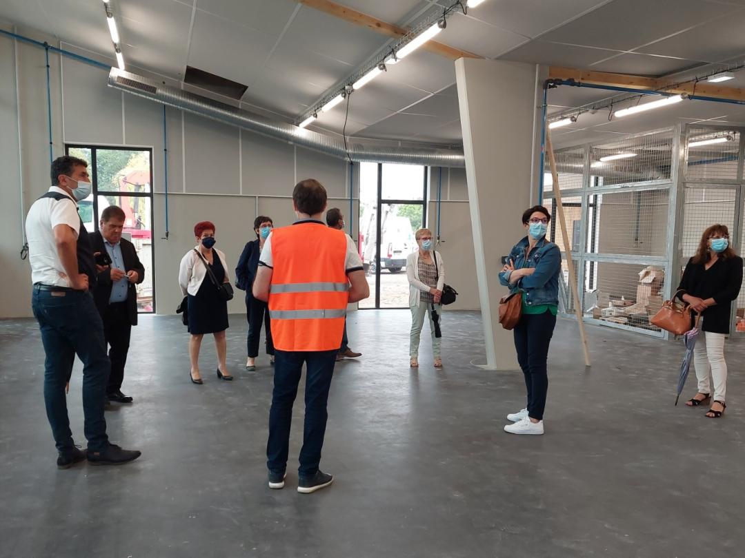 GuyBertin49's tweet photo. visite avec la commission des élus de l agglomération du pôle de Formation qui se termine. Prêt pour la rentrée 2021! #formationsaumur #agglosaumur #regionpdl https://t.co/EGsZmpR1Us