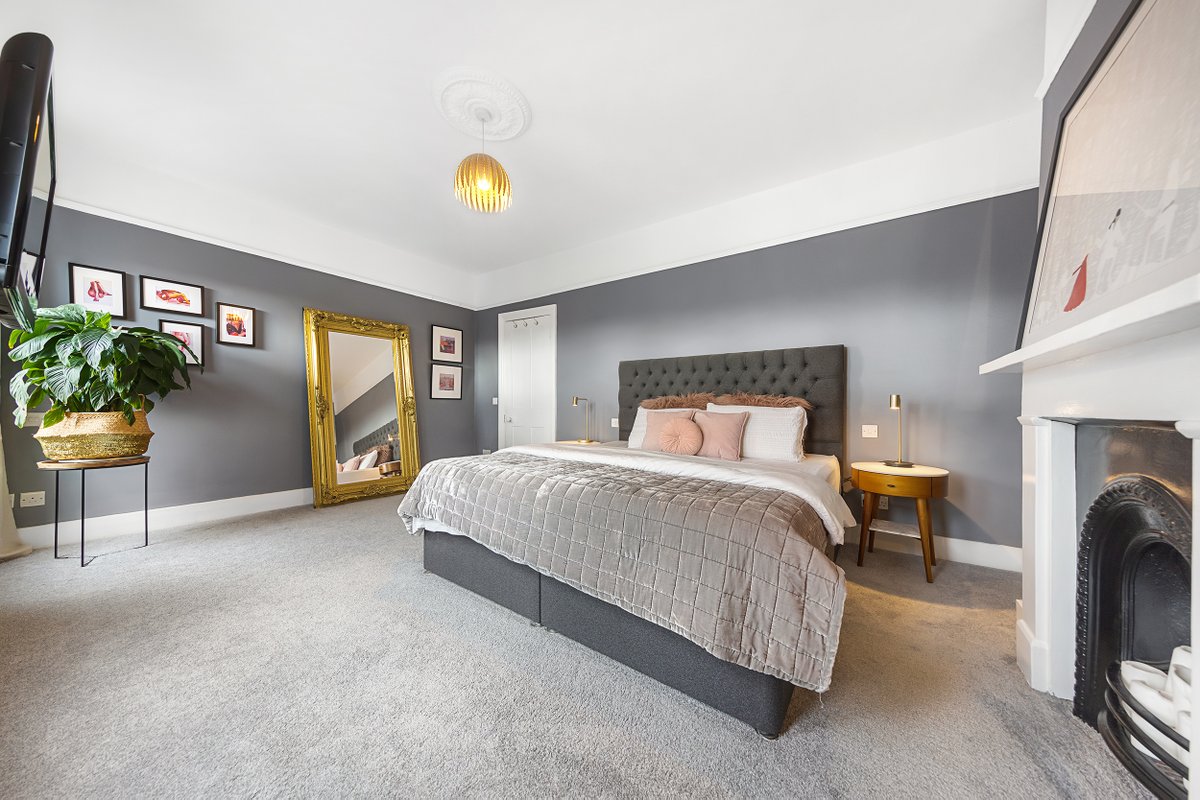 Arranged over three light-filled floors, this elegant maisonette in #Clapham oozes Victorian charm, with feature fireplaces in every room, traditionally embellished ceilings and tasteful décor throughout.

Visit keatingestates.contactin.bio for the full listing - Sandmere Road, SW4.