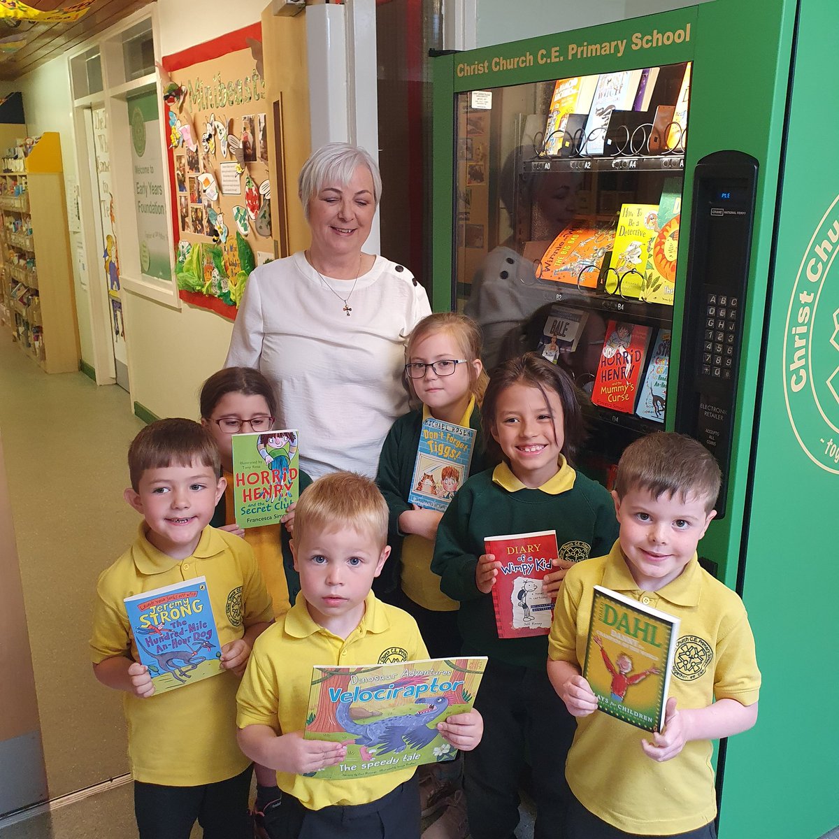ChristChurchCoE's tweet photo. Well done to our book winners in KS1 this week. Keep reading at home and it could be you next week! #TogetherWeCanRead 📚 https://t.co/ZutYEd6xV7