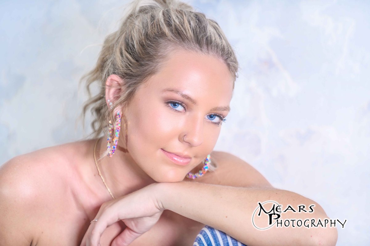 MearsPhoto's tweet photo. Check out those baby blues! Ambassador Gracie from Adena HS #nikonusa #mears2022ambassador #seniors2022 #nikond850 #collectivetrend https://t.co/dECQSQwgee