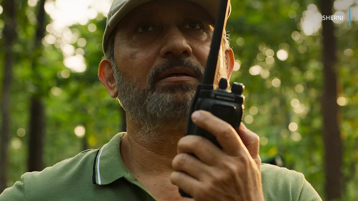 PrimeVideoIN's tweet photo. this sherni’s roars travel far, watch it yourself 🦁
#SherniOnPrime, watch now https://t.co/DHGfHr6qZl