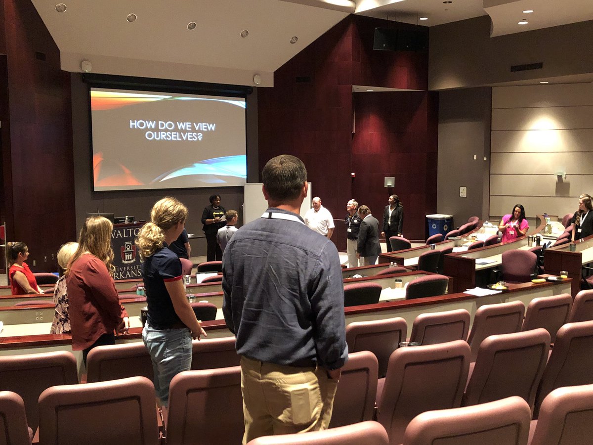 stronglorna's tweet photo. Thank you @ArkAthTrainers and @EDACNATA for the interactive Diversity and Inclusion Presentation. @SWATAD6 @D6Director https://t.co/2DAHgsjG88