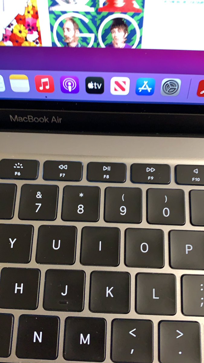 Hey <a href="/AppleSupport/">Apple Support</a> just so I've got this straight, you provide media control keys on the macbook air, and then nerf them for Apple music with Big Sur? 🤷‍♂️ your engineers need shooting