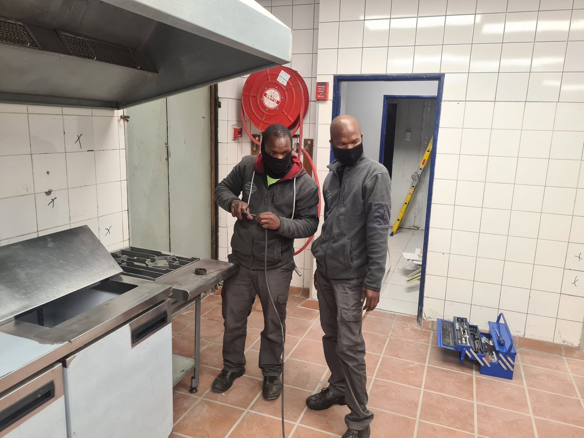 ted_pops's tweet photo. Delivery done β
Time for installation, we can see the finish line now, finally!
#TheCateringEquipmentGuy
#PremiumKitchens https://t.co/M8Kz0nkYCu