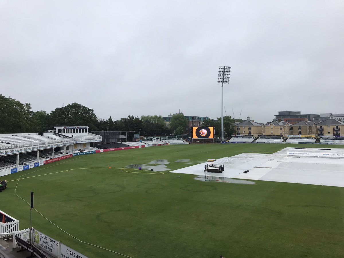 EssexCricket's tweet photo. The current situation at The Cloudfm County Ground π§
#SoarWithUs π¦
#ESSvGLO https://t.co/S03x6OV6Z8