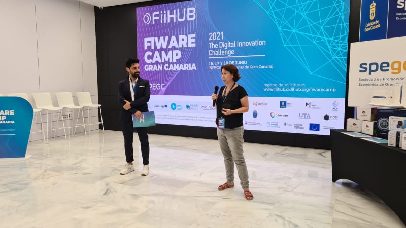 fimac_fiihub's tweet photo. Comienzan la presentaciones de los proyectos desarrollados en #FIWARECHALLENGE, aplicando tecnologías @FIWARE 
Presenta su propuesta el equipo SAFEMALL!!! (Mentorizados por Modesto Castrillón)
#FIWARECAMPGranCanaria
 @fimac_fiihub se financia con fondos #FEDER #INTERREGMAC #CE https://t.co/7gRKQVDiQS
