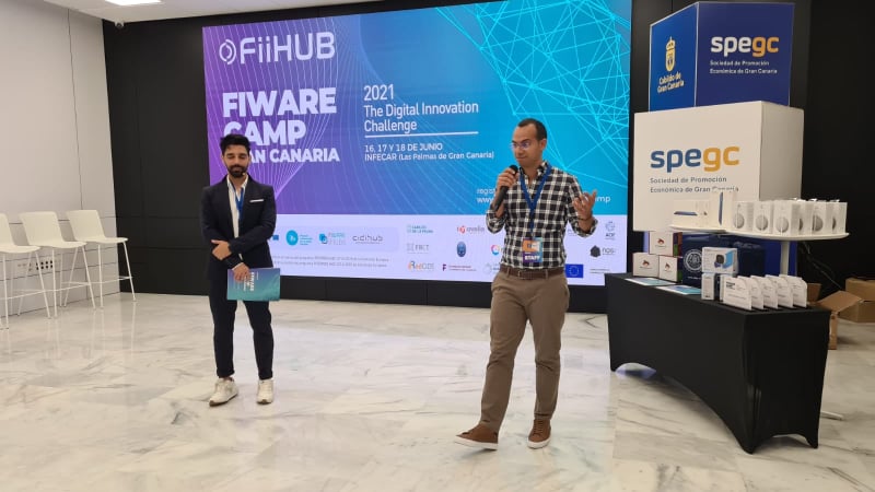 fimac_fiihub's tweet photo. Comienzan la presentaciones de los proyectos desarrollados en #FIWARECHALLENGE, aplicando tecnologías @FIWARE 
Presenta su propuesta el equipo SAFEMALL!!! (Mentorizados por Modesto Castrillón)
#FIWARECAMPGranCanaria
 @fimac_fiihub se financia con fondos #FEDER #INTERREGMAC #CE https://t.co/7gRKQVDiQS