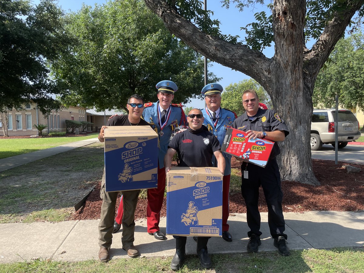 Fire Engineer Joseph Piñeda, SAFD Civilian COSA employee Eli Gracia and Lieutenant Lee Palmer are proudly representing our beloved city as part of the SAFD Technical Services division. Viva Fiesta! 🎉 #TXCAvs #Fiesta2021