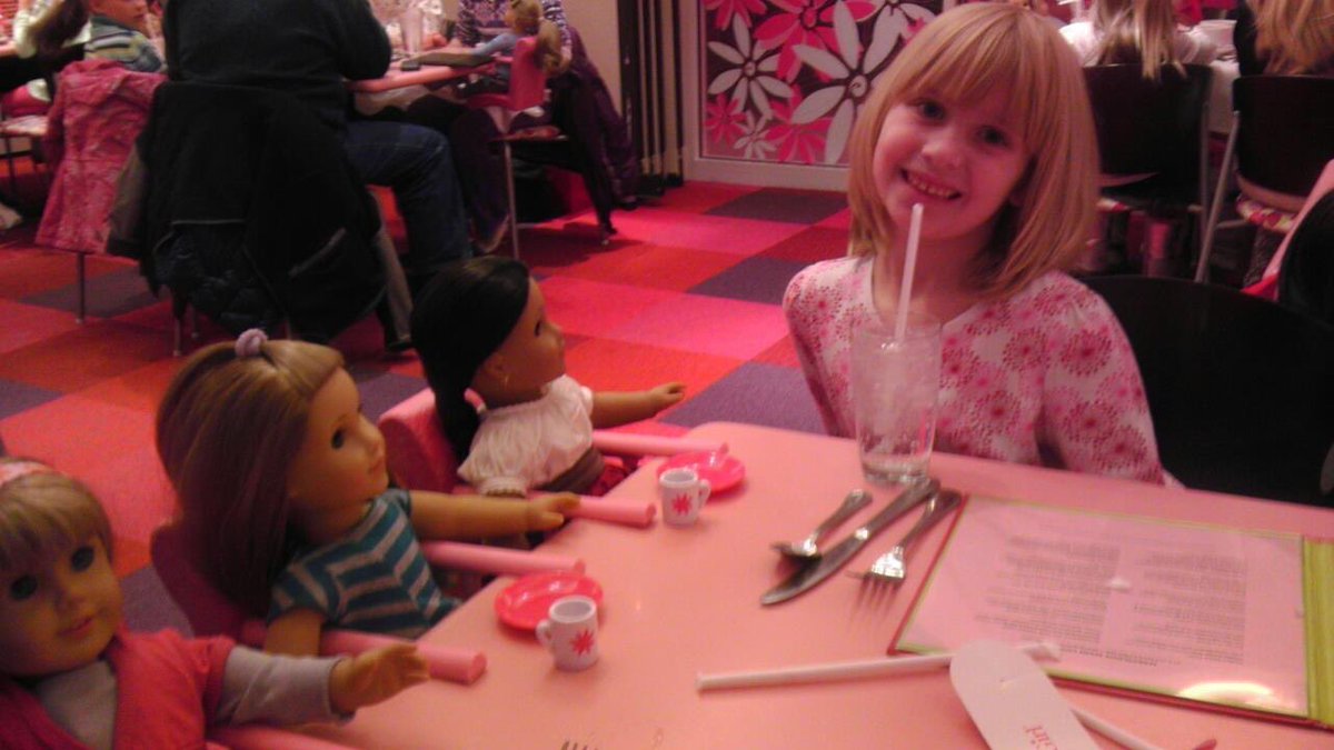 TigerGirl102250's tweet photo. Back when my daughter loved to go to the American Girl Doll store and she loved having lunch with her doll/s in their cafe. 💓#timeneedstoslowdown https://t.co/FwCziw9vsr