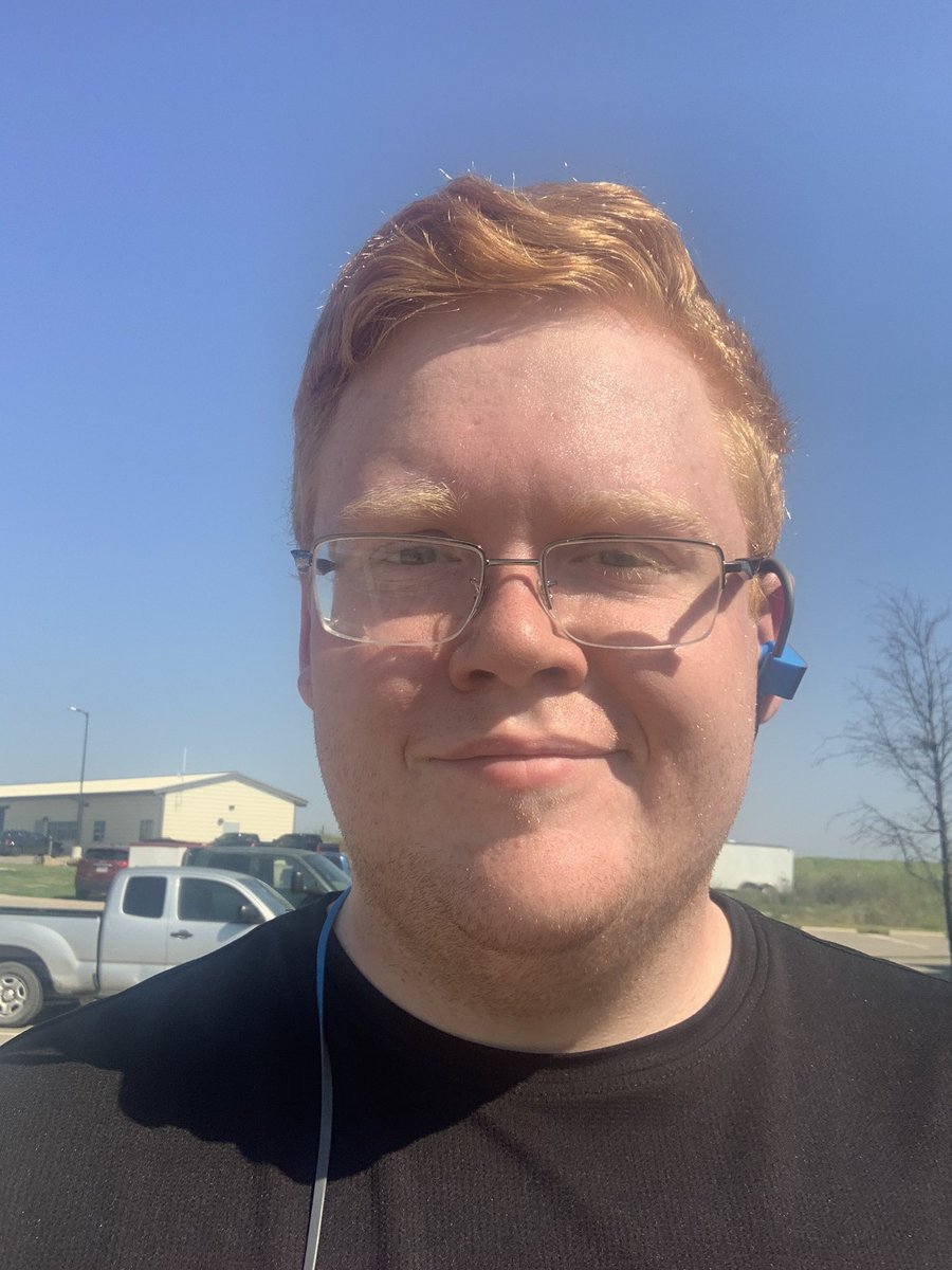 DustonDM's tweet photo. ✅ 9min mile mark. 

Excuse the exhaustion showing. Early birthday gift to myself. Broke my mile time PR after an  lifting. Psyched I was able to push myself like this. https://t.co/WQahaDLKnU