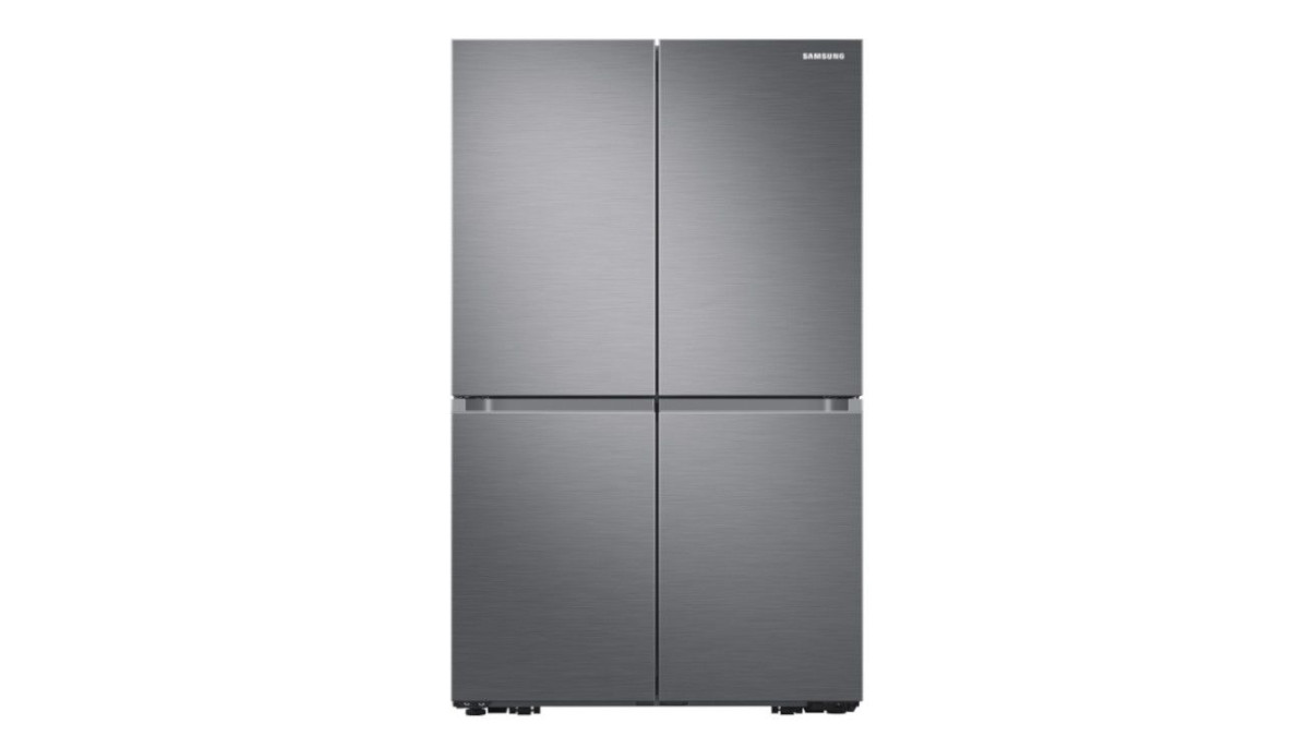 Free Samsung VS15T7036R5 Cordless Vacuum Cleaner with the purchase of selected Samsung Fridge Freezers such as this RF65A967FS9 4 Door American Style Fridge Freezer.

Click here to view: cramptonandmoore.co.uk/samsung-rf65a9…