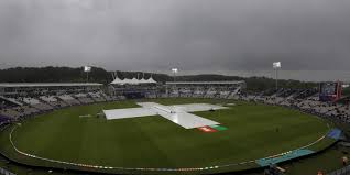 Shubham20939641's tweet photo. @MichaelVaughan The country who has no budget to cover their grounds fully even in #ICC tournaments is laughing on India. Bloody English.

Stadiums During Rain-
In India                              In England https://t.co/qgnNnjSjpP