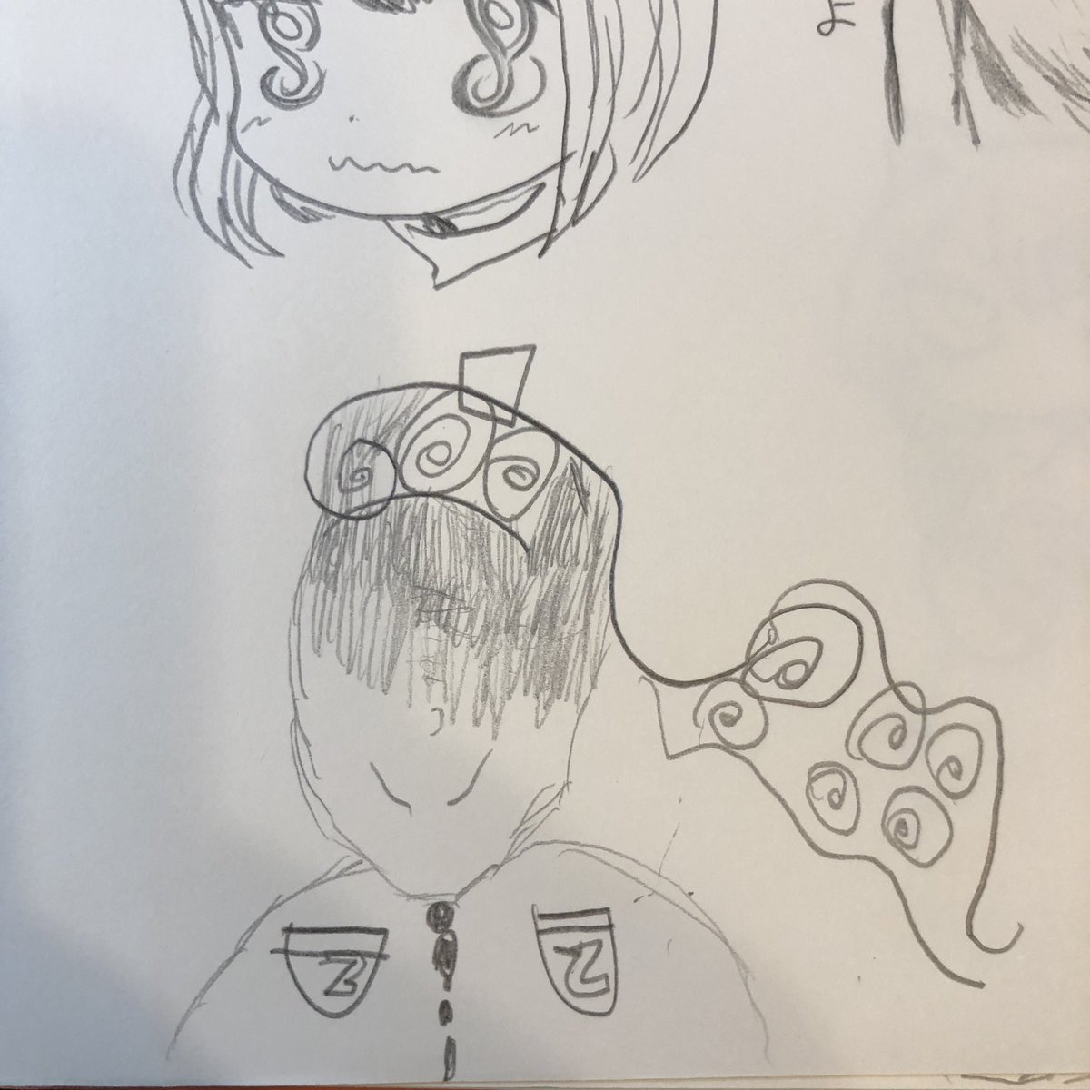 娘が俺に影響を受けて描いたであろう絵
唇のくっついてるところの線を省略してるの俺よりテクいな 