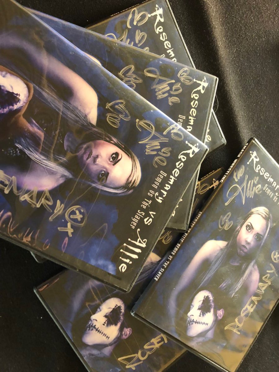 Karma_Kills_836's tweet photo. Hey guys if u have not heard @DemonxBunny is having an epic sale buy 1 signed item get 1 half off & this is the time 2 stock up on #hivehistory 😈✂️
Demon vs slayer dvd
https://t.co/pQh9t9kEXi
Demon vs slayer poster
https://t.co/K5B6utWhJO
Slayer 8x10
https://t.co/I4abnb11ZW https://t.co/ZQkvXI0se0